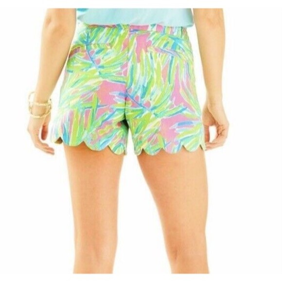 Lilly Pulitzer Pants - Lilly Pulitzer Buttercup Shorts Size 8 Floral Multicolor Scalloped 5" Preppy